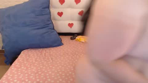 Snapshot of angie_bbw chatting on 02.21.25 Angie online show from 02.21.25