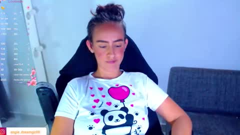 IG angie dreamgirl01 online show from 02.11.26