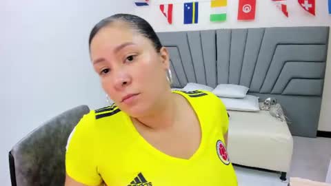A N G I E.  online show from 07.03.26