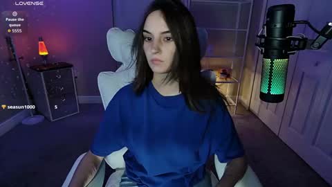 Angie Fae online show from 04.21.26