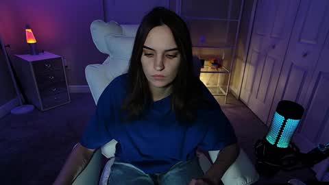 Angie Fae online show from 04.21.26