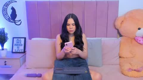 Snapshot of angiegriffin chatting on 01.09.25 Milo ---- online show from 01.09.25