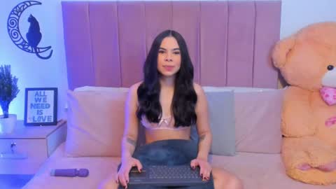 Snapshot of angiegriffin chatting on 01.16.25 Milo ---- online show from 01.16.25