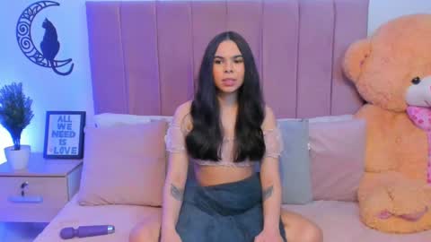 Snapshot of angiegriffin chatting on 02.19.25 Milo ---- online show from 02.19.25