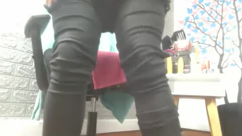 angierot2025 online show from 10.10.25