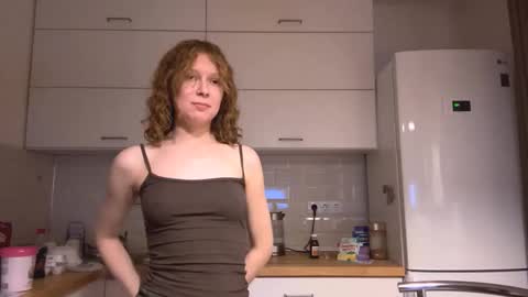 Hello My name is Sarah  im new model here and little but shy. online show from 11.21.25