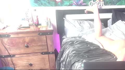 Snapshot of anglz017 chatting on 03.09.25 Anglz017 online show from 03.09.25