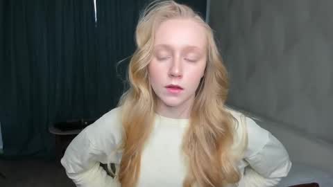 Violet online show from 04.16.26