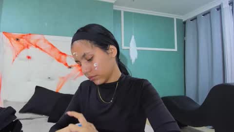 Ania online show from 10.26.25