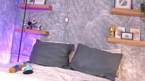 Snapshot of anicarter chatting on 11.21.25 online show from 11.21.25