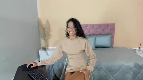 Snapshot of aniie_bby_4u chatting on 10.09.25 Any online show from 10.09.25