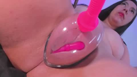 Snapshot of aniiieee_x chatting on 11.06.25 ANIE Broadcasting from 1300 to 2100 online show from 11.06.25