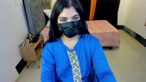 Snapshot of aniisaalii chatting on 02.01.26 Anissa online show from 02.01.26