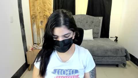 Snapshot of aniisaalii chatting on 02.05.26 Anissa online show from 02.05.26