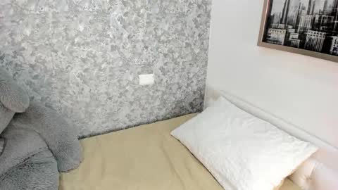 anika_h online show from 03.06.26