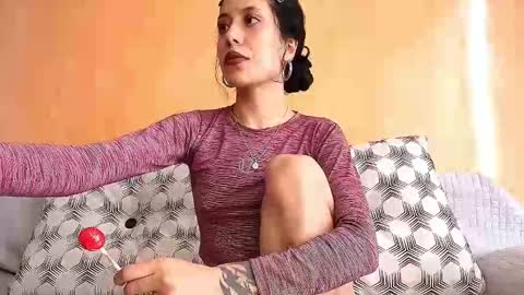 Anika And Lowen Your Thumbs Up Are Super Important For Us  online show from 11.17.25