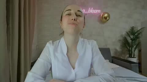 anikabloom online show from 02.18.25