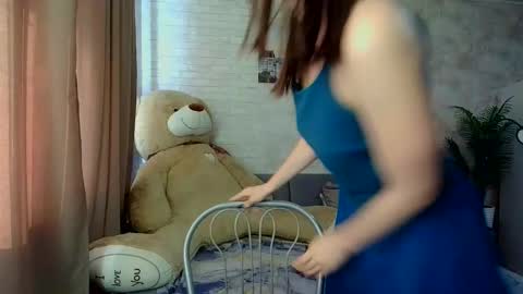 Snapshot of anikabloom chatting on 03.15.26 anikabloom online show from 03.15.26