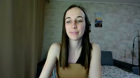 Snapshot of anikabloom chatting on 04.14.26 anikabloom online show from 04.14.26