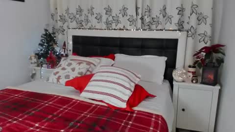 Anisia online show from 12.24.24