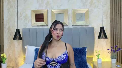 Dania Lpez online show from 04.11.26