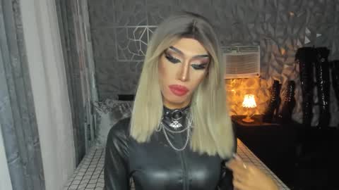 Miss Ann online show from 02.03.25