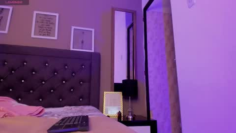 Snapshot of anitafox_ chatting on 11.24.25 Anitafoxx online show from 11.24.25