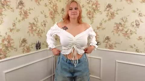 Snapshot of anitawindmeyer chatting on 09.30.25 Anita online show from 09.30.25