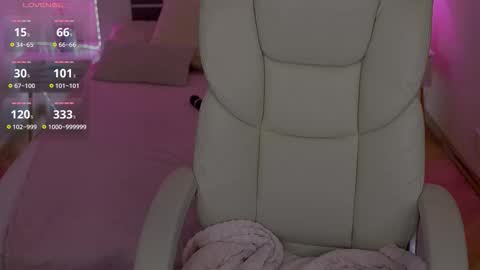 anittarays online show from 11.25.25