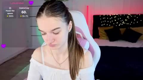 ann_woood online show from 07.08.26