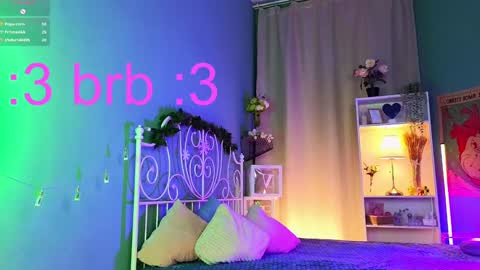 Snapshot of anna_bloom_ chatting on 01.09.25 Violett online show from 01.09.25