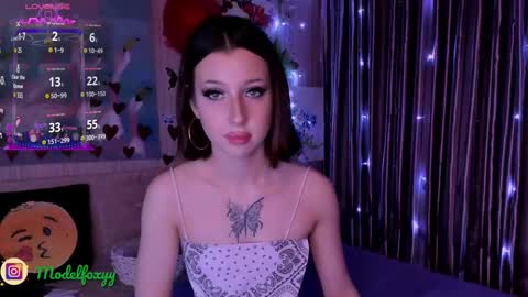 Snapshot of anna_de_fox chatting on 02.22.25 Anna online show from 02.22.25