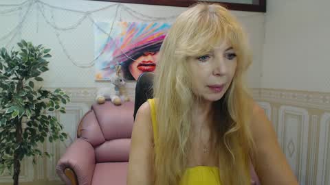 Snapshot of anna_ditrih chatting on 02.04.25 Anna Ditrih online show from 02.04.25