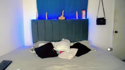 Anailyn figueroa online show from 10.30.25