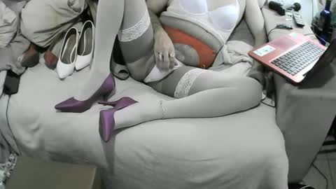 Anna online show from 02.25.25