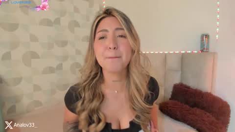 Snapshot of anna_loveu chatting on 10.28.25 Ana Lucia online show from 10.28.25