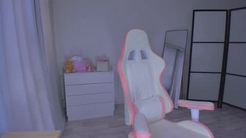 Snapshot of anna_lure chatting on 02.27.25 anna_lure online show from 02.27.25