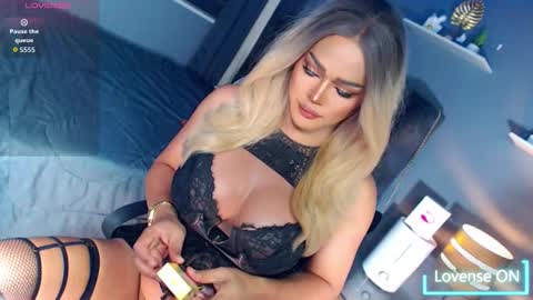 Miss Anna online show from 03.25.26