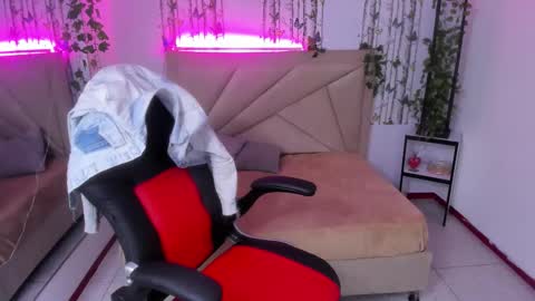 Snapshot of anna_moon18 chatting on 02.15.26 ANNA online show from 02.15.26