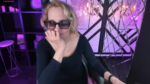 Snapshot of anna_noir chatting on 05.28.26 Anna online show from 05.28.26
