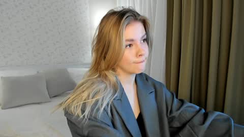 Anna online show from 12.10.24