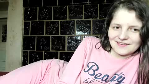 Snapshot of annaahcharm chatting on 12.16.24 annaahcharm online show from 12.16.24