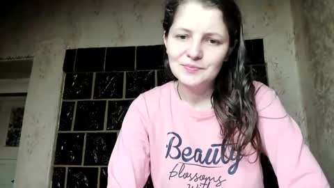 Snapshot of annaahcharm chatting on 12.21.24 annaahcharm online show from 12.21.24