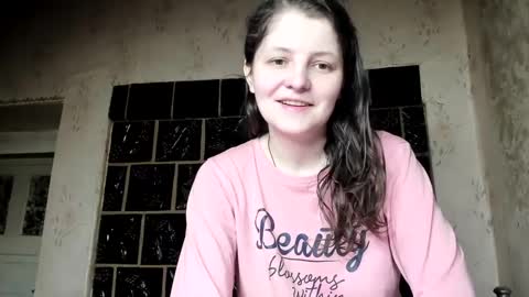 Snapshot of annaahcharm chatting on 12.25.24 annaahcharm online show from 12.25.24
