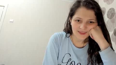 Snapshot of annaahcharm chatting on 01.05.25 annaahcharm online show from 01.05.25