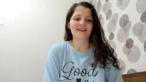 Snapshot of annaahcharm chatting on 02.15.25 annaahcharm online show from 02.15.25