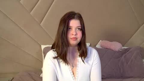 AnnaBanksy online show from 04.20.26