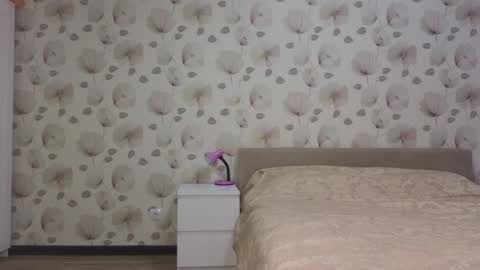 annabel_themoon online show from 09.12.25