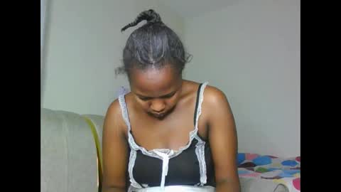 Snapshot of annabelle_doll8 chatting on 09.17.25 Bell online show from 09.17.25