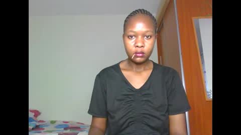 Snapshot of annabelle_doll8 chatting on 09.18.25 Bell online show from 09.18.25